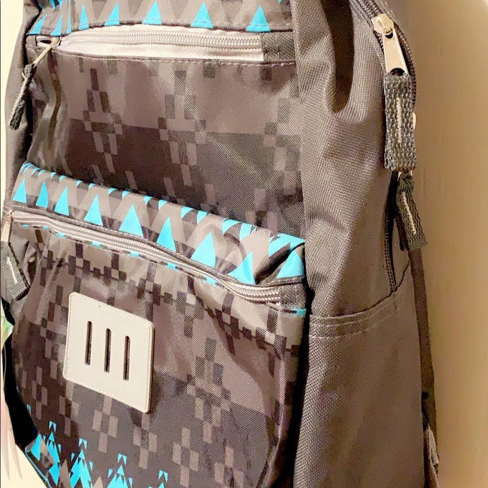 Trailmaker Backpack - Picture 2 of 6
